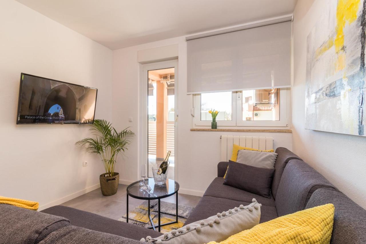 New Apartment Near Sea With 3 Bedrooms And 2 Bathrooms Pula Exterior foto